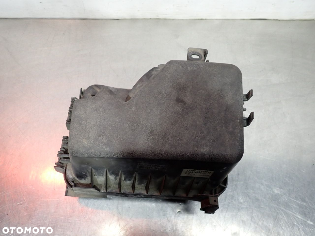 OBUDOWA FILTRA POWIETRZA TOYOTA COROLLA E15 - 5