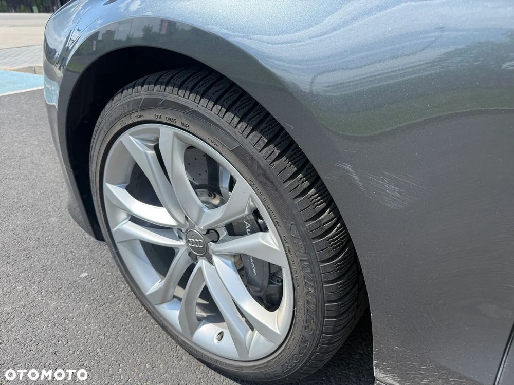 Audi S8 - 3