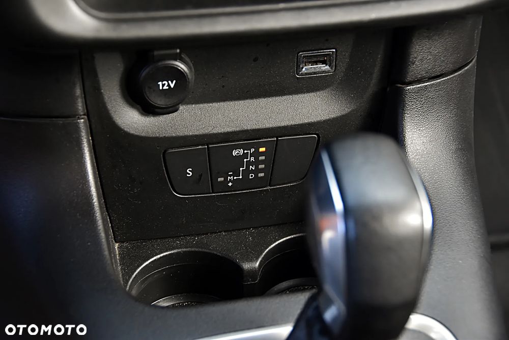 Citroën C3 1.2 PureTech Shine S&S EAT6 - 32