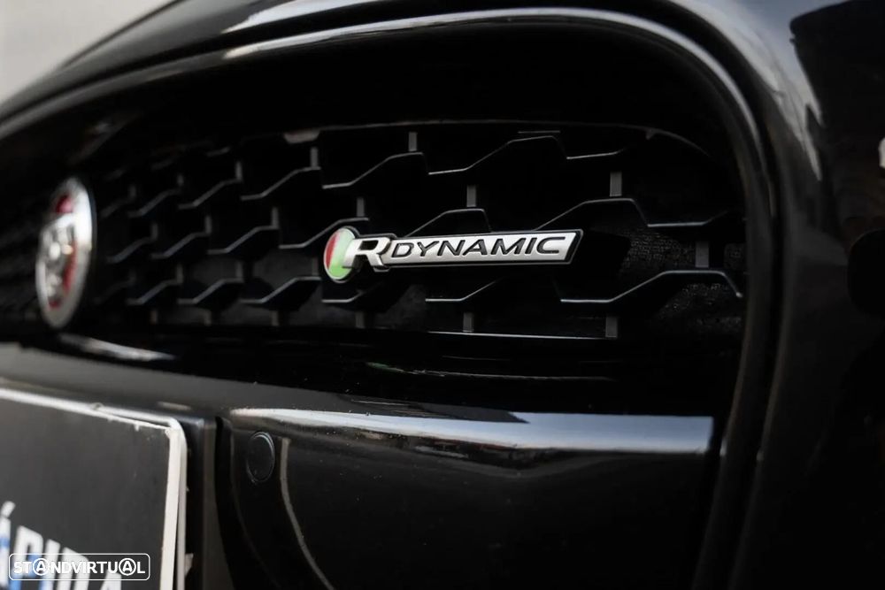 Jaguar F-Type - 28