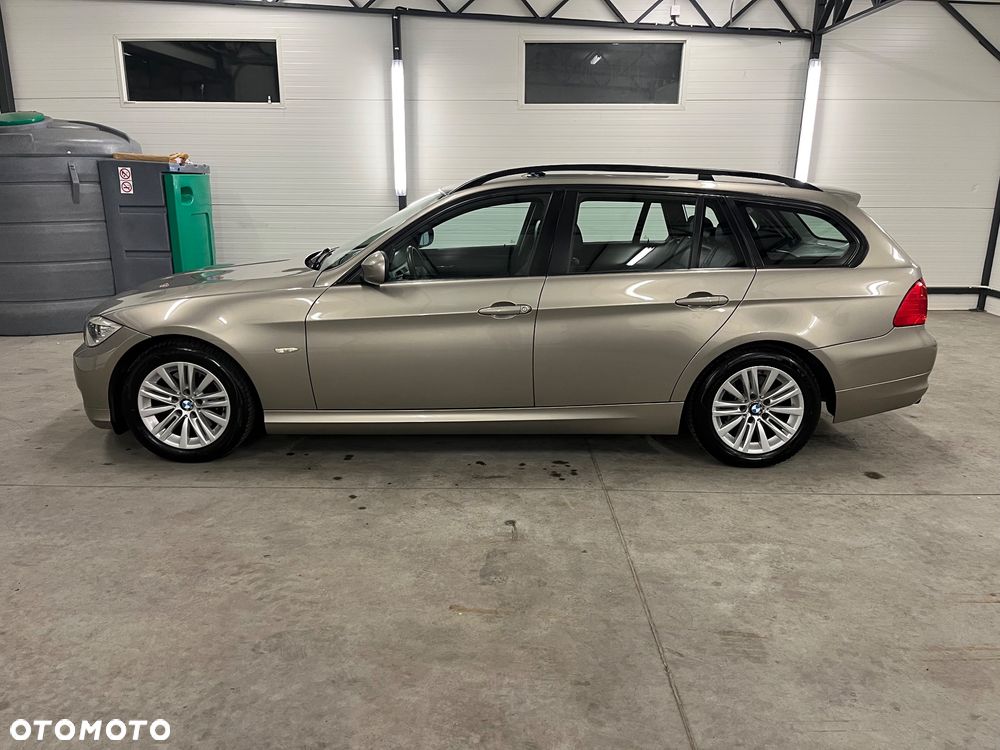 BMW Seria 3 318d DPF Edition Sport - 4