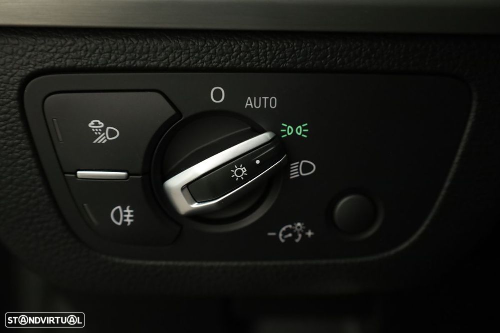 Audi Q5 Sportback 35 TDI S line S tronic - 19