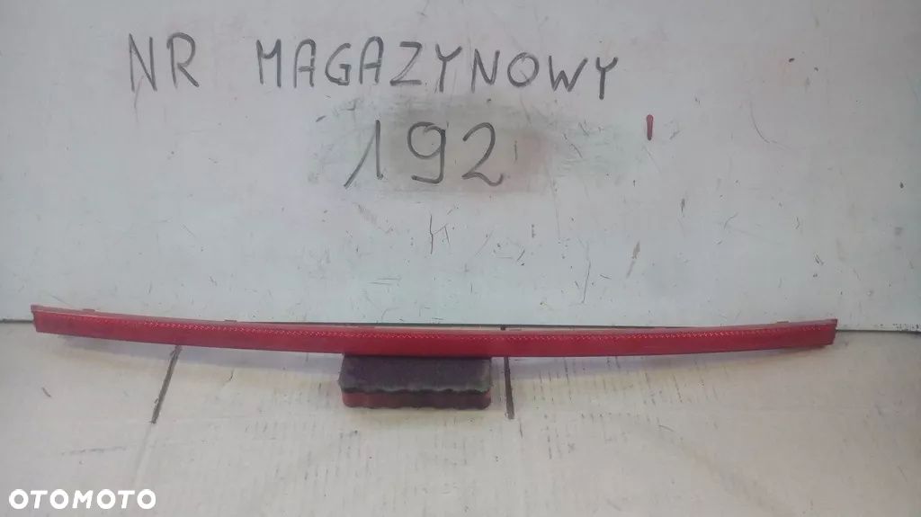ODBLASK ŚRODKOWY ZDERZAKA OCTAVIA III 5E0945104A - 1