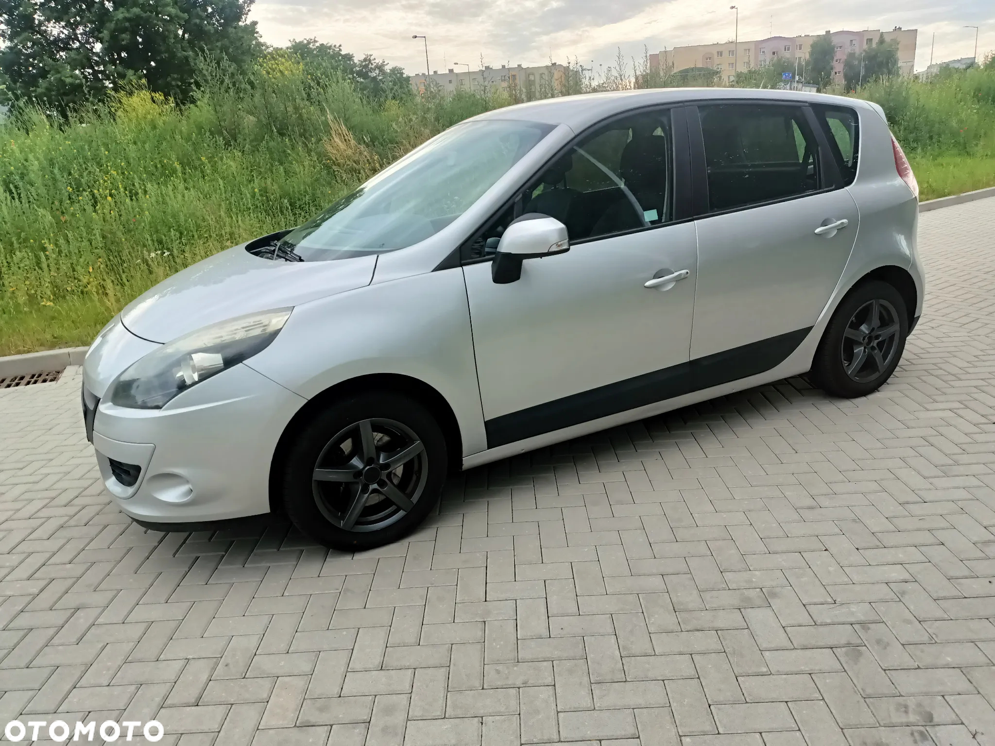 Renault Scenic 1.6 16V 110 Expression - 8