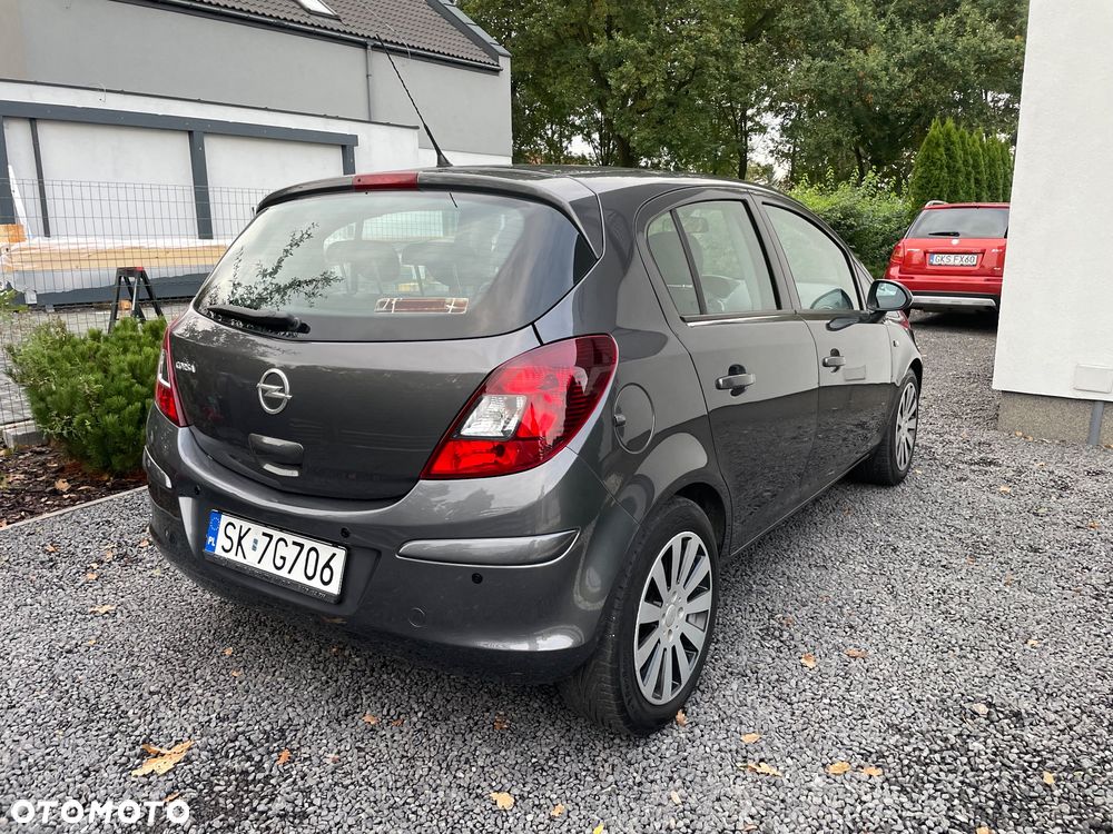 Opel Corsa 1.2 16V Cosmo - 3