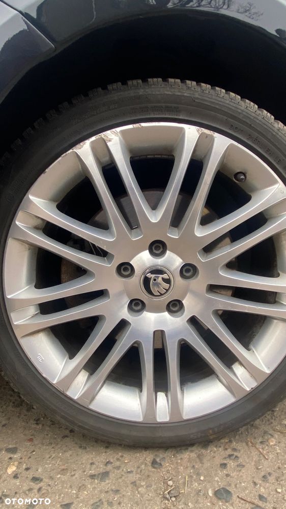 Skoda Superb 2.0 TDI DSG FAMILY - 21