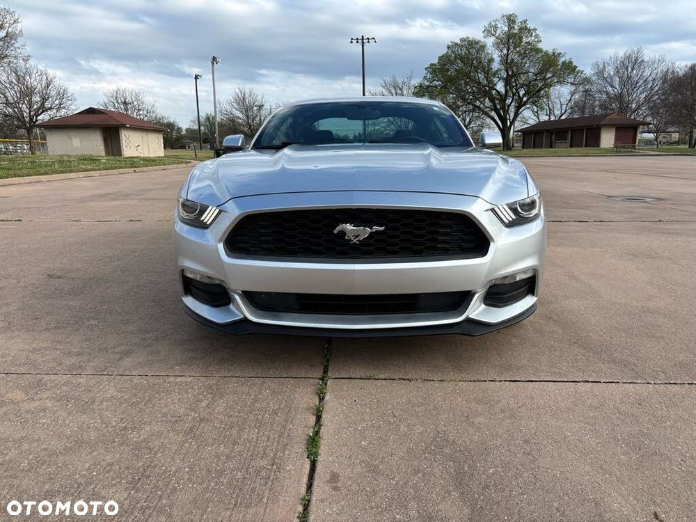 Ford Mustang 3.7 V6 - 3