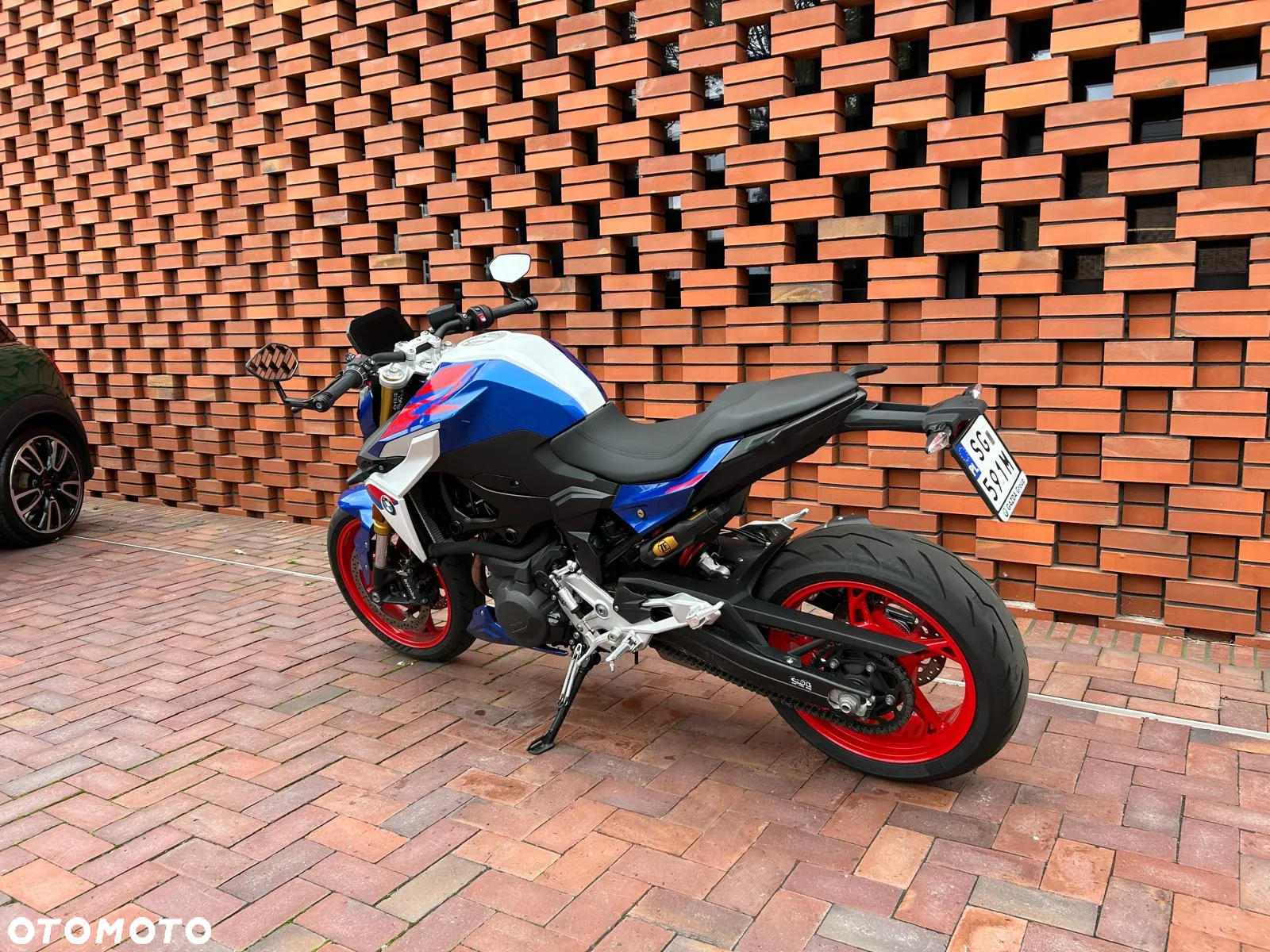 BMW F - 3
