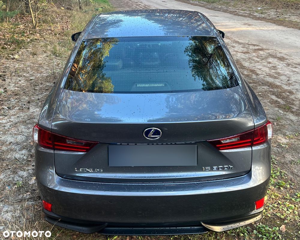 Lexus IS 300h Business - 7