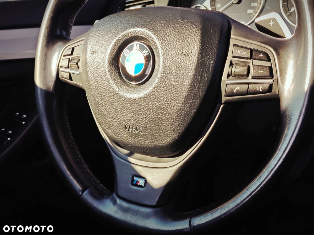 BMW Seria 5 525d - 25