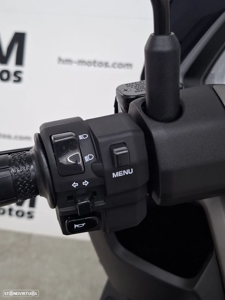 Yamaha NMAX 125 - 7
