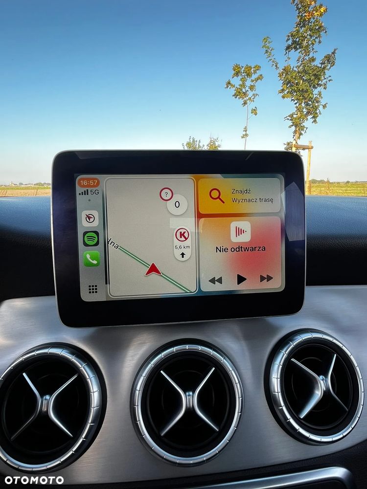 Mercedes-Benz CLA - 32
