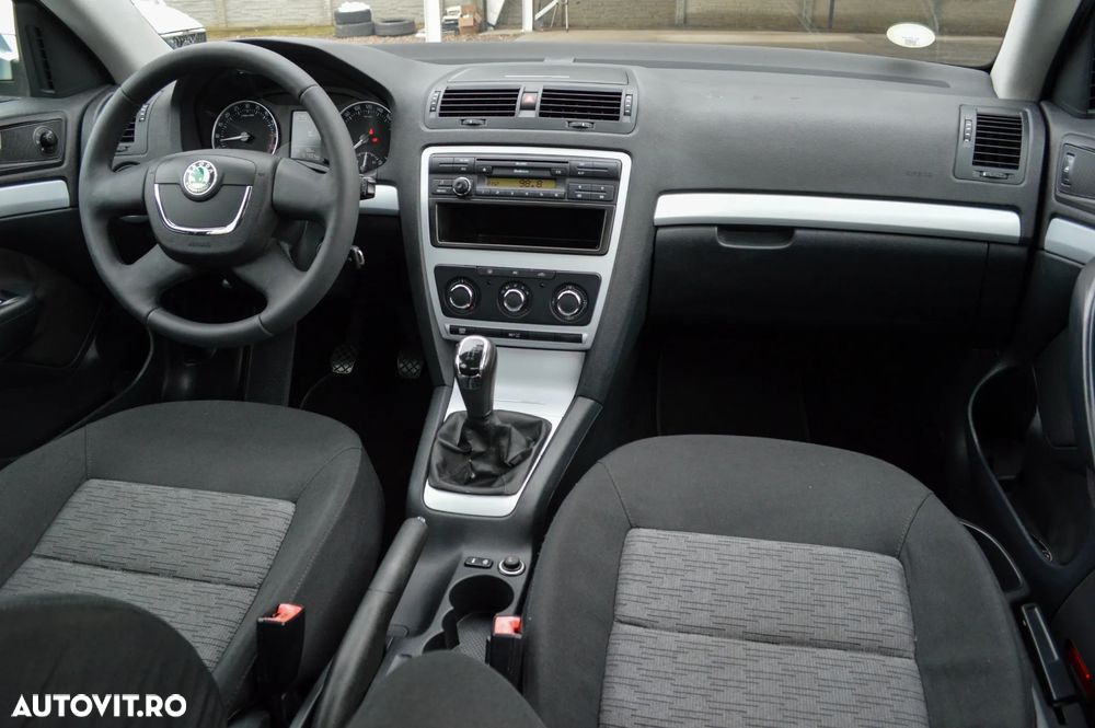 Skoda Octavia 1.6 TDI DPF Elegance - 5