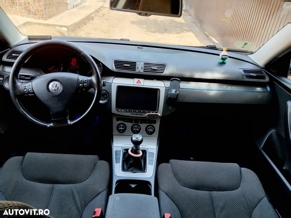 Volkswagen Passat - 5