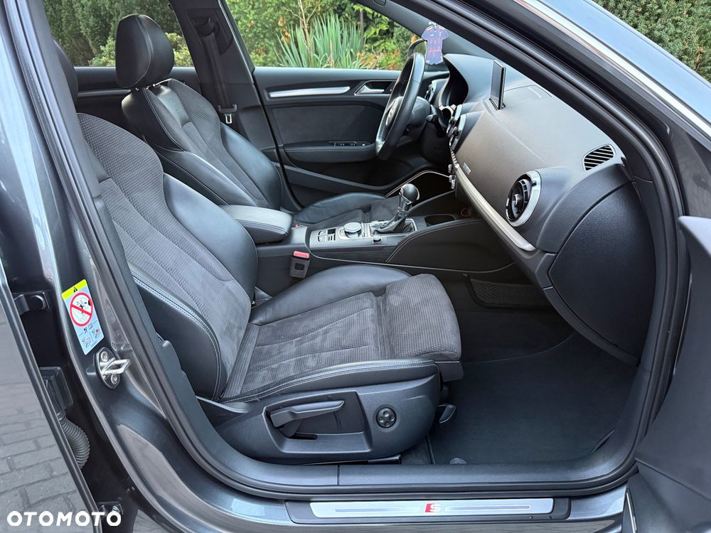 Audi A3 Sportback 2.0 TDI (clean diesel) quattro S tronic S line Sportpaket - 17