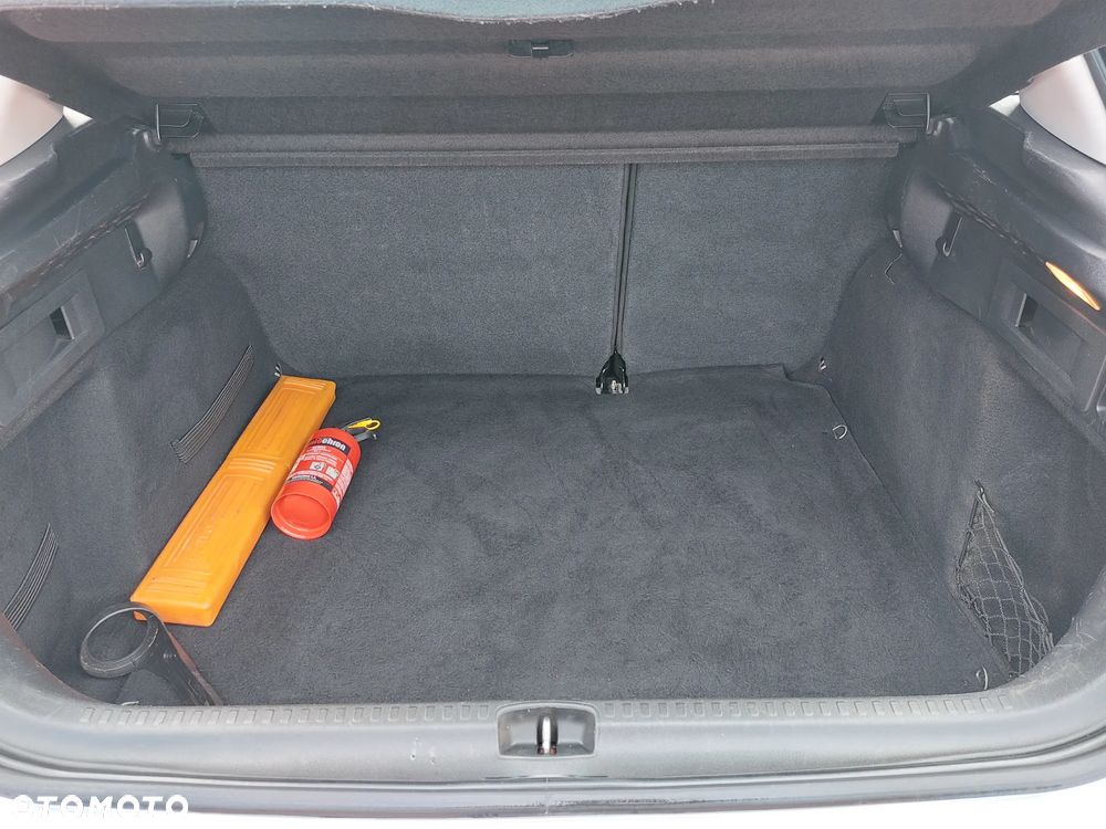 Citroën C4 1.6 HDi Impress - 14