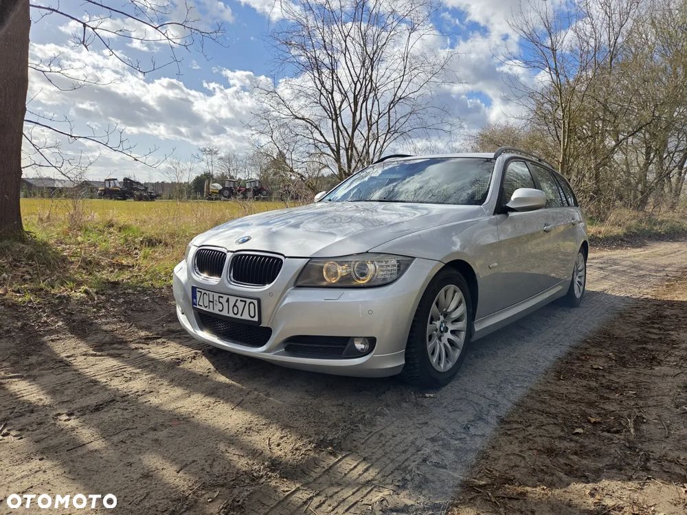 BMW Seria 3 320d DPF - 1