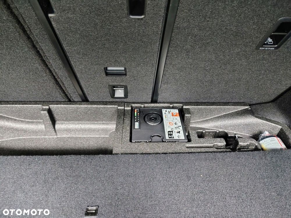 Volkswagen Passat - 12