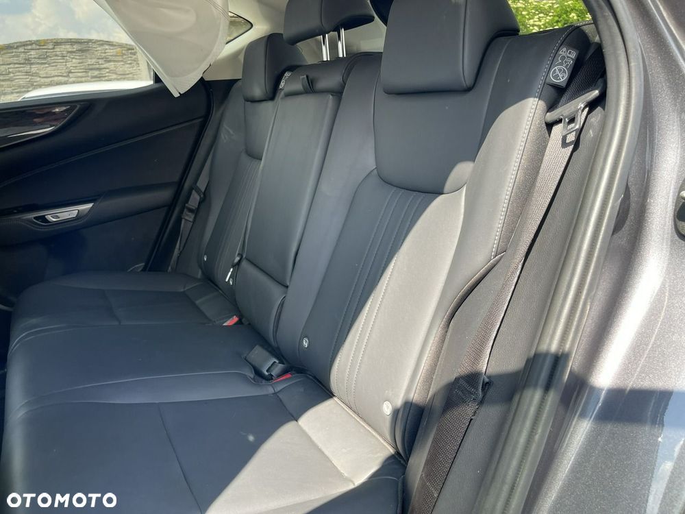 Lexus NX 450h+ E-FOUR Business - 16
