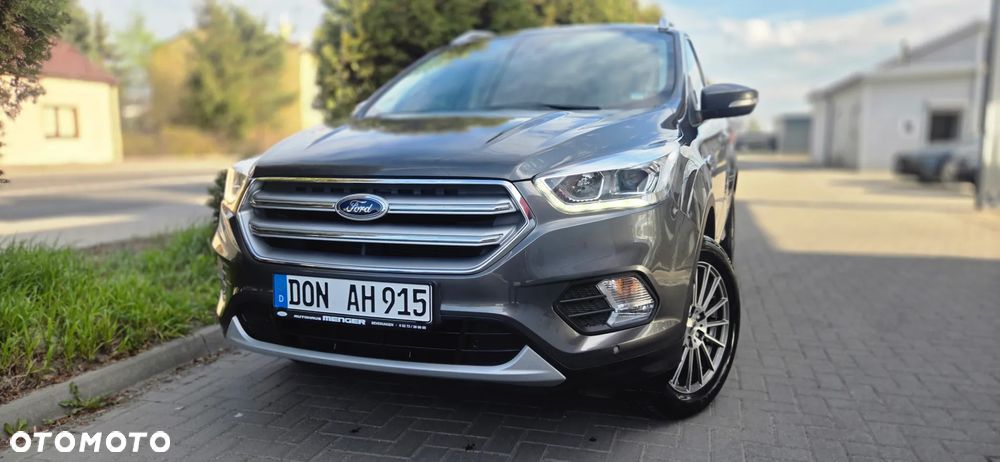 Ford Kuga 1.5 EcoBoost 2x4 Titanium - 2