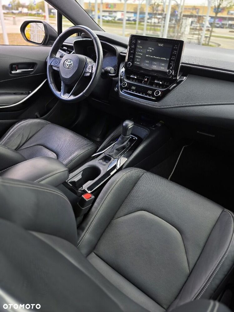 Toyota Corolla - 21