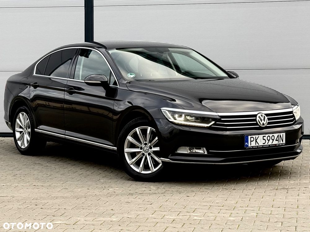 Volkswagen Passat 1.6 TDI SCR DSG - 11