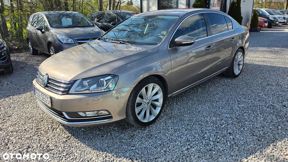 Volkswagen Passat 2.0 TDI Highline DSG - 2