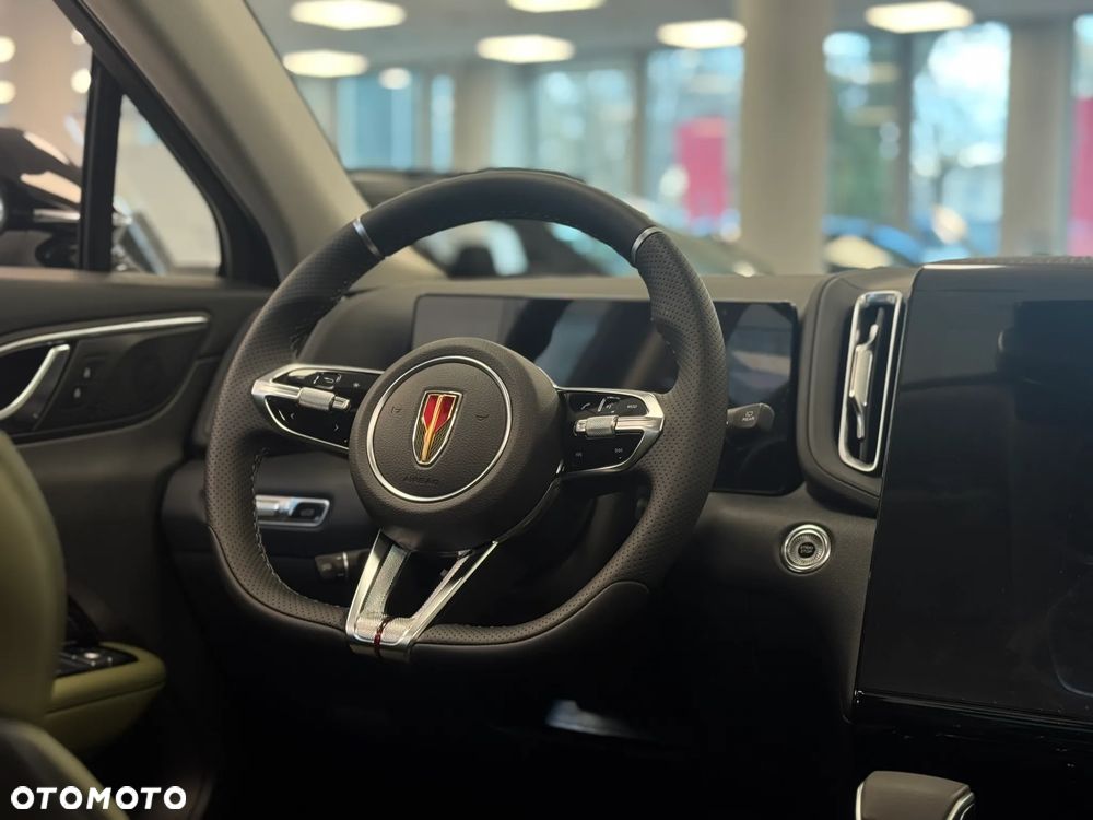 Hongqi HS3 1.5T FWD - 12