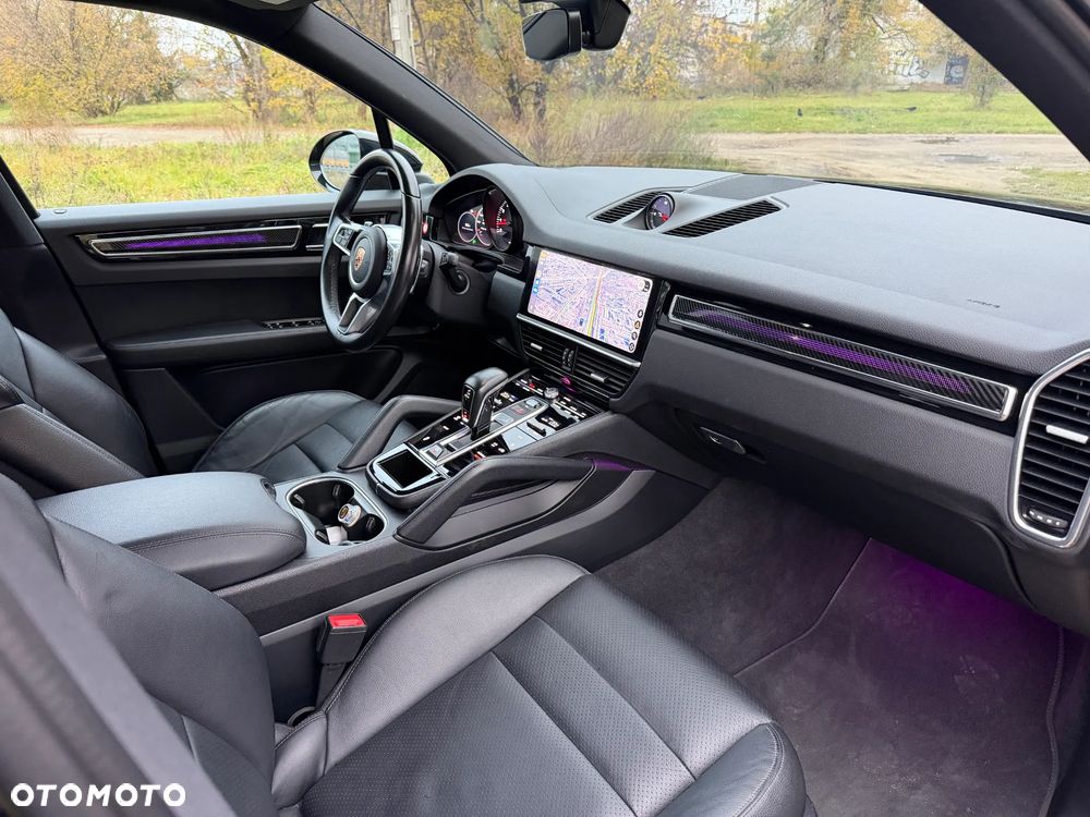 Porsche Cayenne - 18