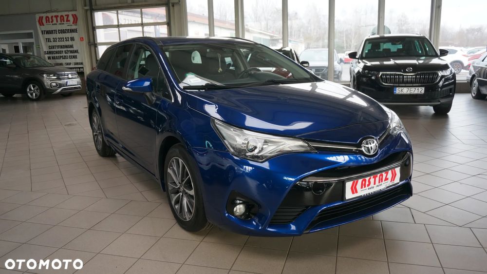 Toyota Avensis 2.0 D-4D Prestige - 3