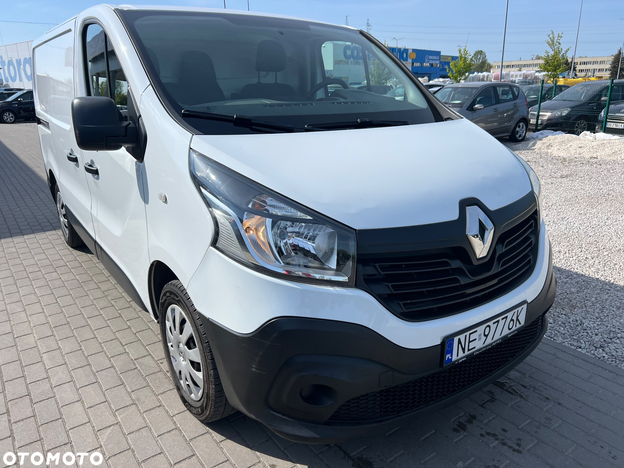 Renault TRAFIC - 2
