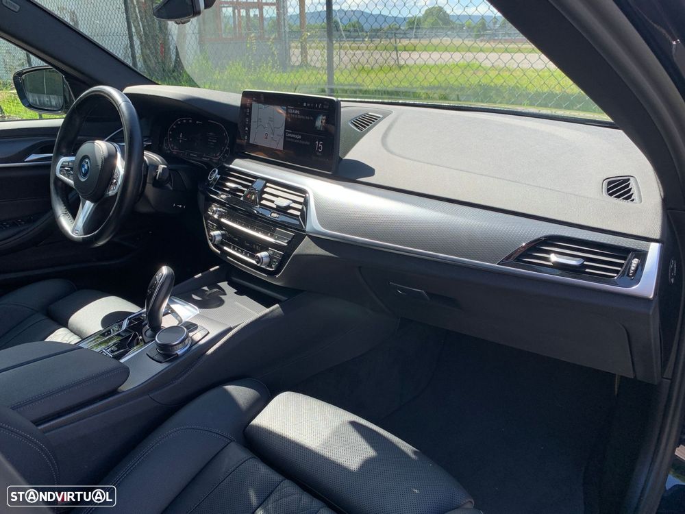 BMW 530 e Pack Desportivo M Pro - 18