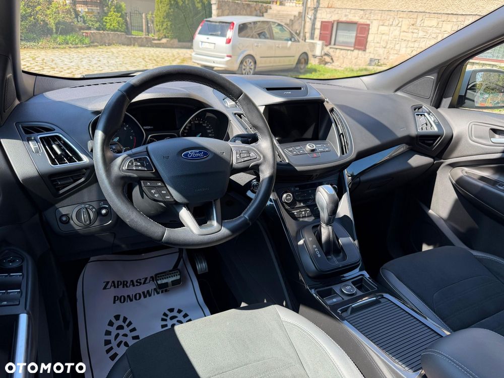 Ford Kuga 2.0 TDCi 4x4 ST-Line - 19