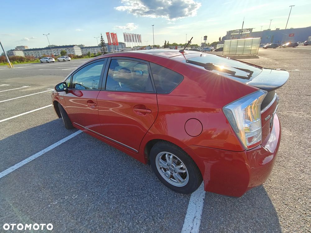 Toyota Prius 1.8 HSD Prestige - 4