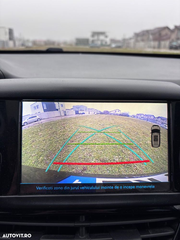 Peugeot 2008 PureTech 110 Stop&Start Crossway - 12