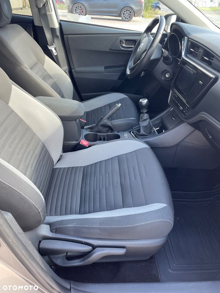 Toyota Auris 1.2 T Premium - 18