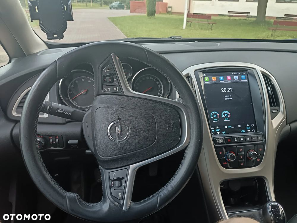 Opel Astra 1.6 Turbo 150 Jahre - 7