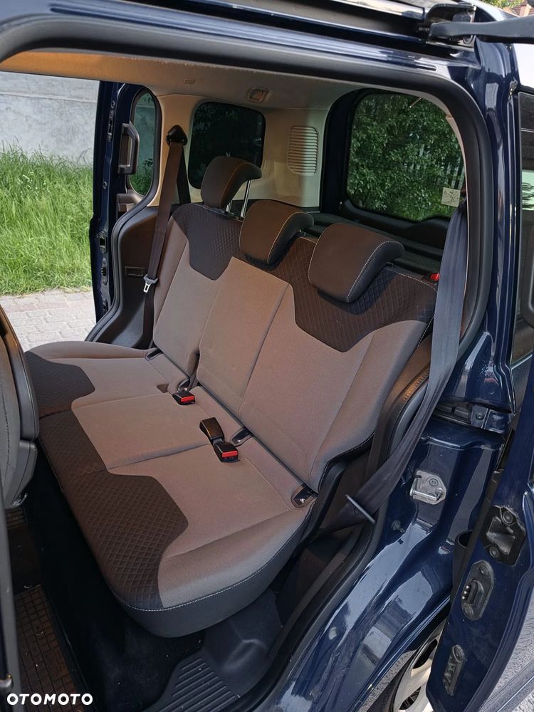 Ford Tourneo Courier 1.0 EcoBoost Trend - 15