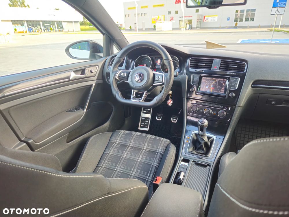 Volkswagen Golf GTD BlueMotion Technology - 14
