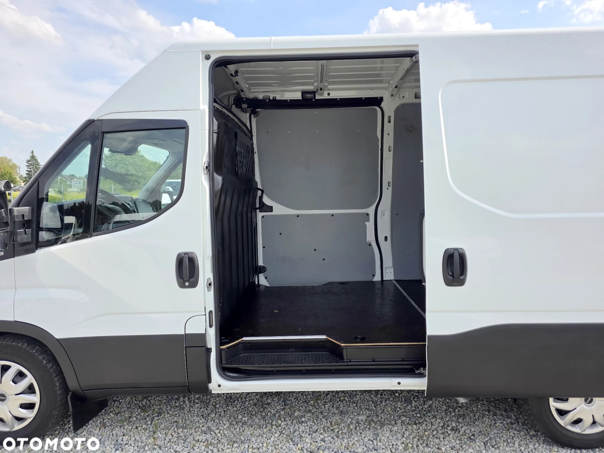 Iveco 35-160  2,3 HPI 160 KONNY ŚREDNIAK WYSOKI KLIMA WEBASTO 2 X BOCZNE DRZWI 8 BIEGOWY HIMATIC GWARANCJA - 17