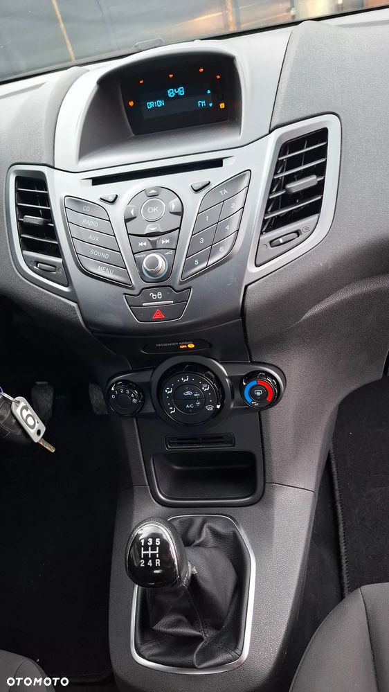 Ford Fiesta 1.25 Ambiente EU5 - 22