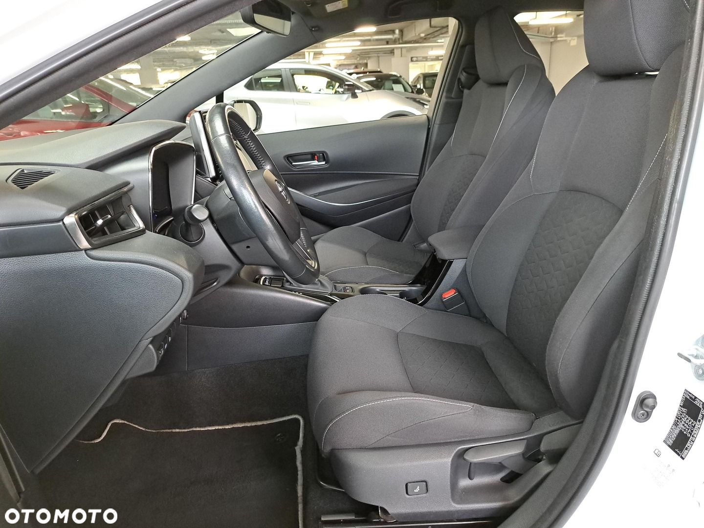 Toyota Corolla 1.8 Hybrid Comfort - 11