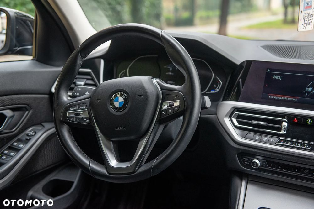 BMW Seria 3 320d Advantage - 12