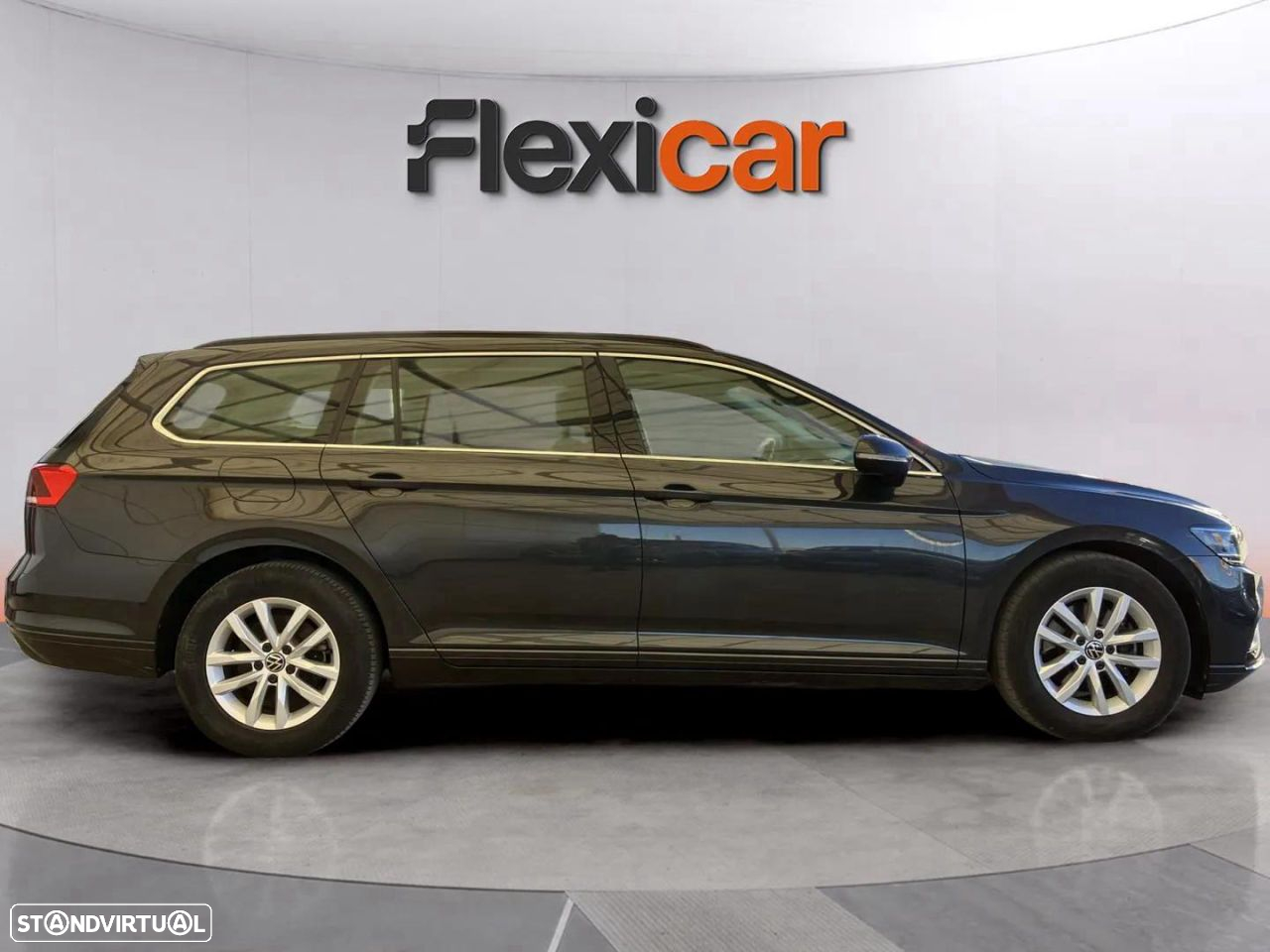 VW Passat Variant 2.0 TDi Business DSG - 8