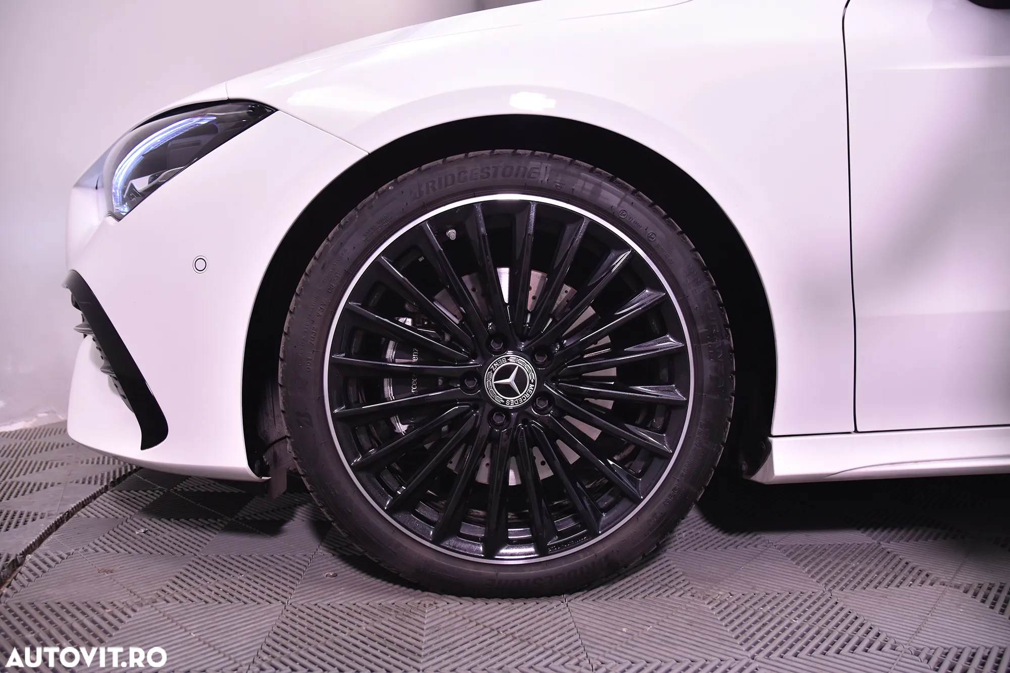 Mercedes-Benz CLA 200 7G-DCT AMG Line - 13