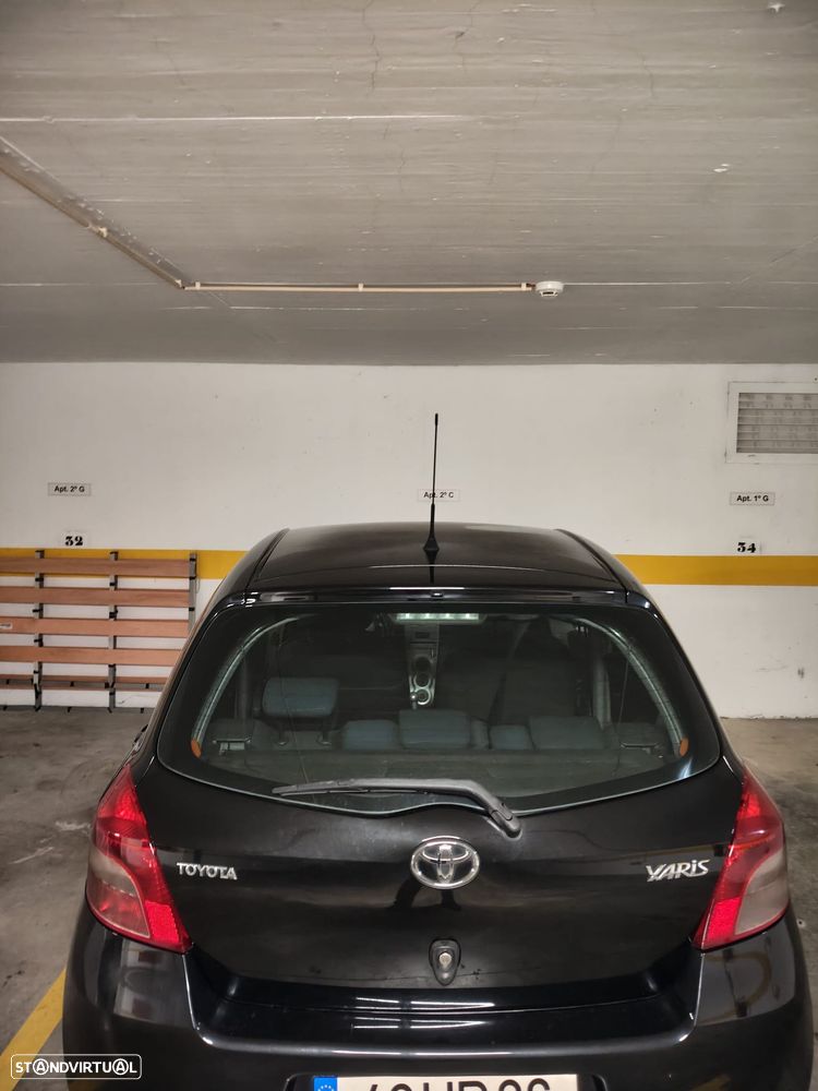 Toyota Yaris 1.0 VVT-i Sol - 2