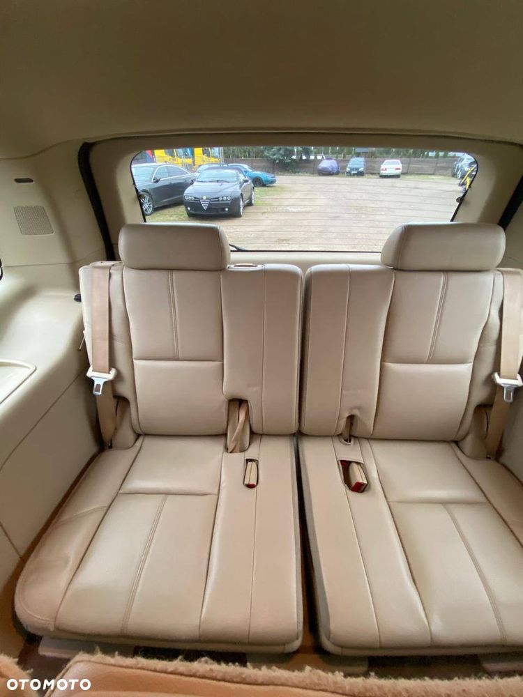 Chevrolet Tahoe - 16