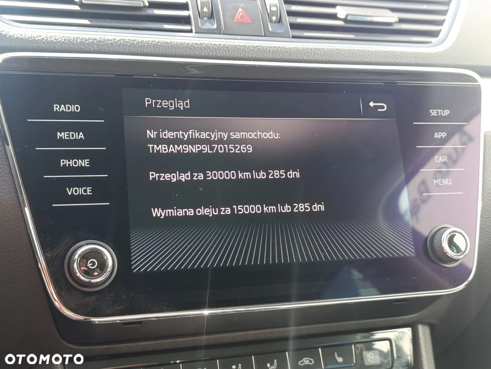 Skoda Superb 2.0 TSI Ambition DSG - 32