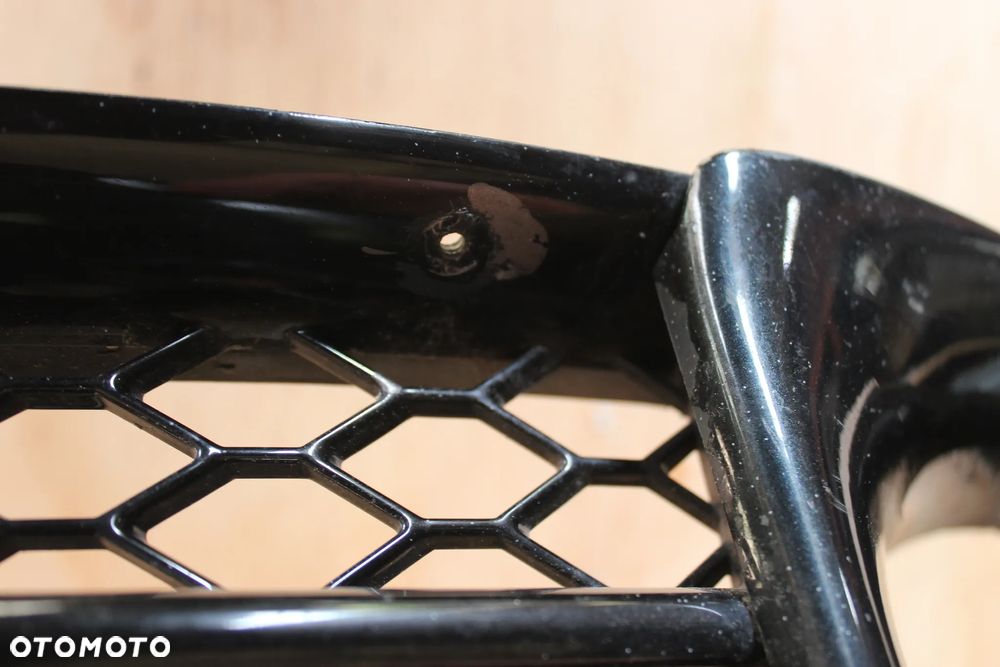 KRATKA ZDERZAKA LEWA AUDI RS5 8T 8T0807681F 2013 - 11