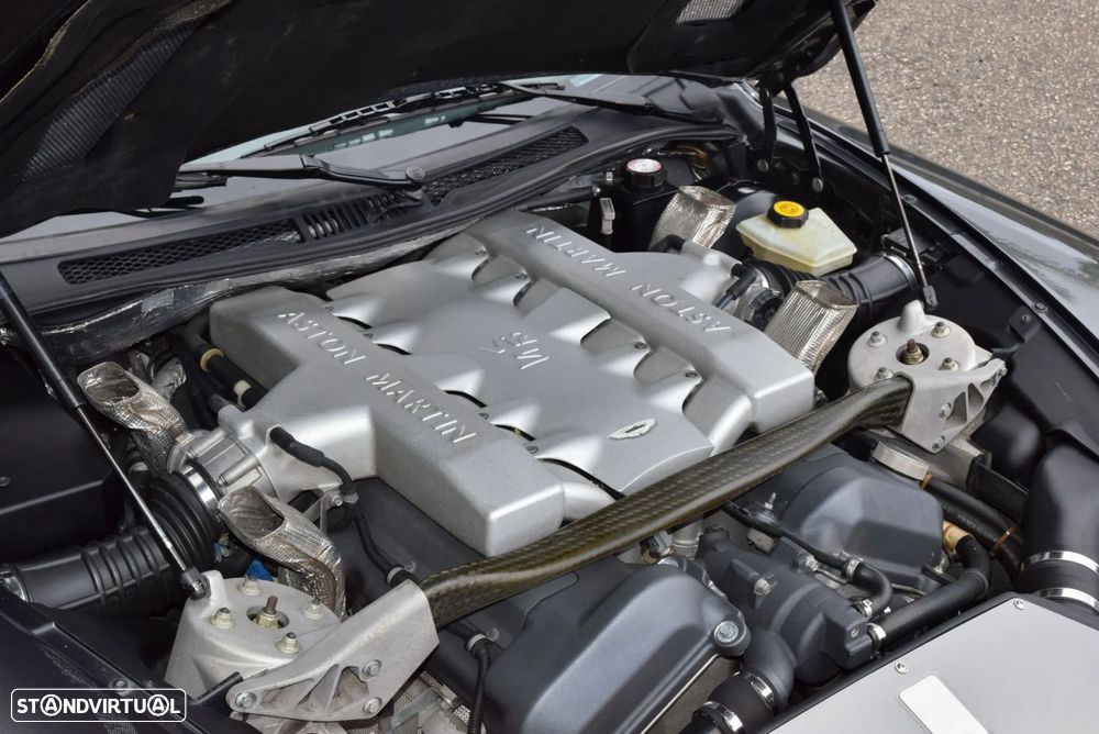 Aston Martin Vanquish - 44